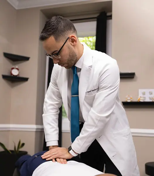 dr sam aliviando el dolor de espalda